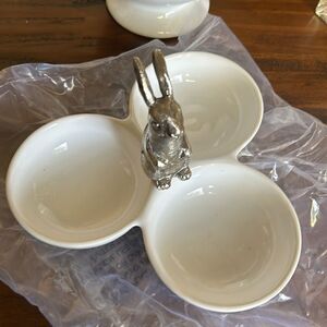 POTTERY BARN FARMER BUNNY TRIPLE CONDIMENT BOWL
NEW IN BOX